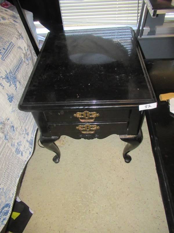 lot 92 image: BLACK NIGHTSTAND 22 X 28 X 22 MATCHES LOTS 91 AND 94