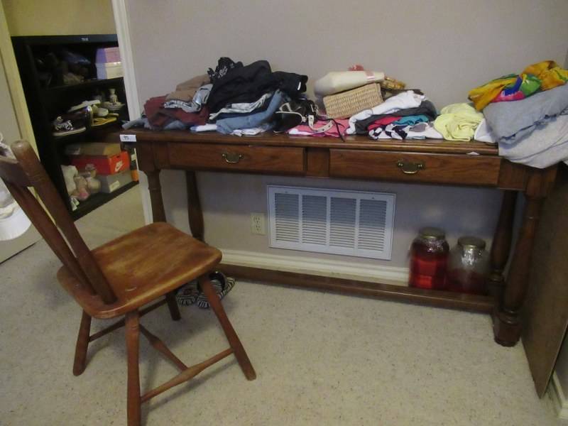 lot 95 image: SOLID WOOD BENCH TYPE DESK WITH CHAIR 60 X 16 X 28 CONTENTS ON TOP NOT INCLUDED