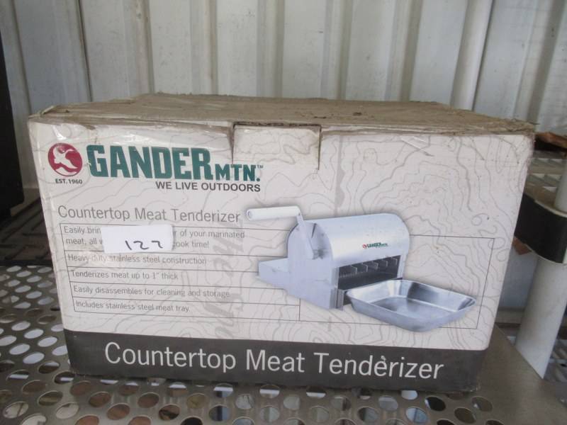 lot 127 image: GANDER MOUNTAIN COUNTER TOP MEAT TENDERIZER