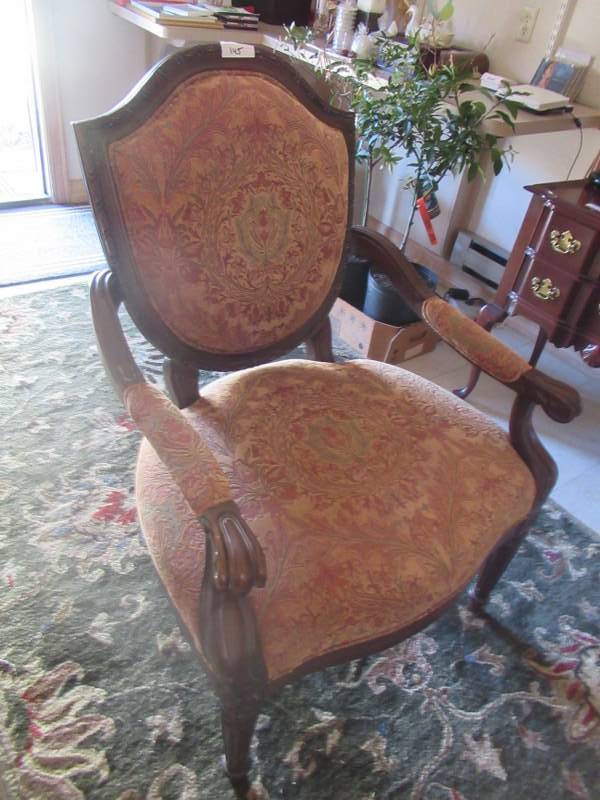 lot 146 image: BERNHARDT SITTING CHAIR