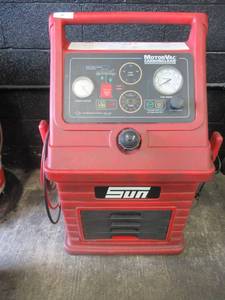 lot 2 image: SNAP-ON TOOLS SUN GASOLINE TUNE MOTORVAC CARBON CLEAN SYSTEM MODEL# EEFS 100A