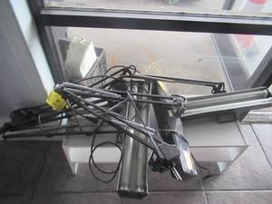 lot 60 image: 3 MOUNTABLE DESK TOP LIGHTS