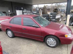 lot 84 image: 1999 TOYOTA COROLLA 1.8L 4 CYLINDER, NEW FUEL PUMP, RUNS AND DRIVES GREAT CASH ONLY SALE CLEAR TITLE