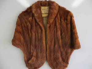 lot 2 image: Mink Stole by Parisian Fur Co of Dallas