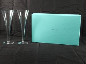 lot 4 image: Tiffany & Co Champagne Glasses