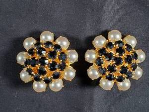 lot 10 image: Rare Swarovski Earrings