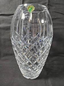 lot 14 image: Signed Jim OLeary Waterford Vase