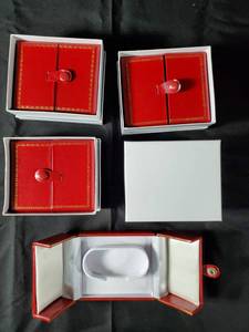 lot 19 image: 4 New Red Fitted Bracelet Boxes
