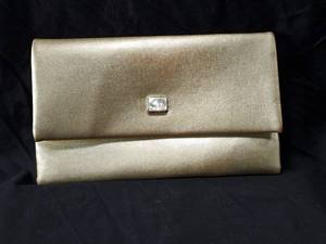 lot 53 image: Vintage Lewisette Clutch Purse