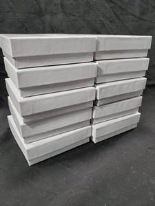 lot 57 image: White Jewelry Gift Boxes
