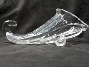 lot 103 image: Clear Glass Cornucopia Vase
