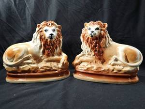 lot 165 image: Staffordshire Style Lion Figurines