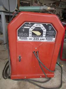 lot 2 image: LINCOLN ELECTRIC ARC WELDER MODEL# AC-225-S LINCWELDER 225 AMP