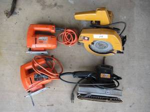 lot 14 image: POWER TOOLS INCLUDING BLACK & DECKER 7 14 CIRCULAR SAW, CRAFTSMAN COMMERCIAL DUAL MOTION SANDER AND 2 BLACK & DECKER JIG SAWS