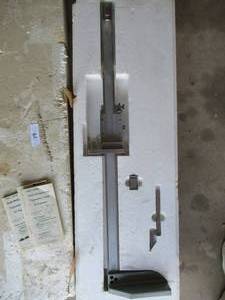 lot 19 image: DRAPER 2FT. HEIGHT GAUGE MODEL# 924 IN ORIGINAL STYROFOAM BOX JUST LIKE NEW