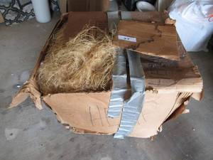 lot 37 image: HEMP IN LARGE BOX GOOD FOR SOAKING UP GREASE