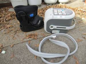 lot 50 image: COLD RUSH COLD THERAPY SYSTEM WITH BIOMET BRACING BOOT