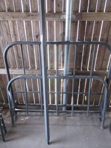 lot 58 image: VINTAGE IRON FULL SIZE HEAD AND FOOT BOARDS WITH RAILS