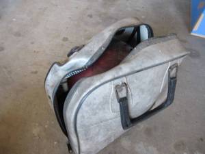 lot 126 image: WOMENS MAXIM 15 LB BOWLING BALL MARKED 9MCC1 15, BOWLING SHOES SIZE 6 AND BAG