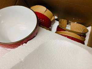 lot 21 image: Members Mark 6pc Red Textured Bowls