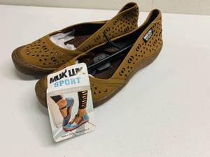 lot 31 image: Muk Luk Sports Womens Shoes Slip On Size 9