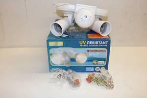 lot 50 image: Newport Flood Light w Motion Sensor