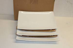 lot 104 image: Rectangular Ceramic Plates 13x9 - Lot of 3