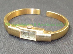 lot 20 image: 18K gold Vintage Butex Ladys Cuff Bracelet Watch