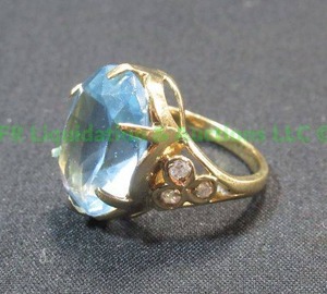 lot 30 image: 18K Gold, Blue Stone, Cubic Zirconia, Cocktail Ring