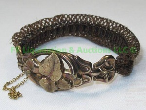 lot 54 image: 14k Gold Victorian hair bracelet