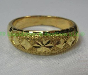 lot 56 image: 22K Gold Gentlemans Band