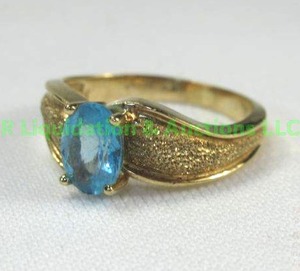 lot 125 image: 14K Gold, Blue Topaz, Ring
