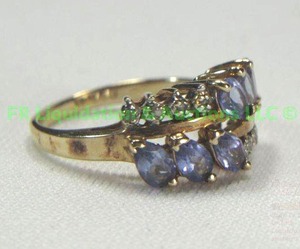 lot 141 image: 10k Gold, tanzanite, diamond, ring