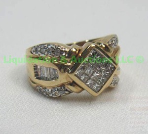 lot 144 image: 14k diamond cluster ring princess cut