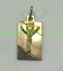 lot 156 image: 14K Gold tricolor crucifix pendant