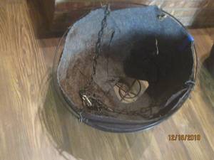 lot 123 image: LARGE HANGING PLANTER&nbsp