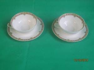 lot 29 image: 2 CUPS 2 SAUCERS LIMOGES FRANCE ALANTERNIER &amp CO LIMOGES&nbsp