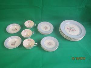 lot 35 image: 20 PC 22K. GOLD THE FRENCH SAXON CHINA CO&nbsp NATIONAL BROTHER HOOD OF OPERATIVE POTTERIES SEBRING OHIO&nbspSMALL CRACK ON A FEW PIECES&nbsp