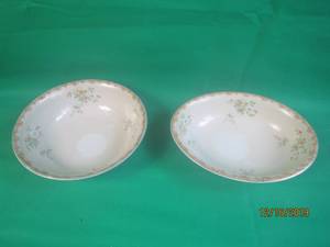 lot 56 image: 2 PC VEGETABLE BOWL SERVING BOWL&nbspFINE&nbsp CHINA OF JAPAN ,BRENTWOOD&nbspMATCHES #55