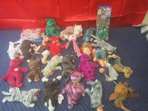 lot 80 image: BEANIE BABIES COLLECTION