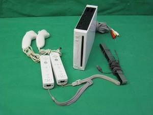 lot 32 image: WII SYSTEMS WITH CONTROLLERS