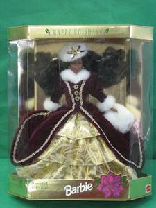 lot 17 image: HAPPY HOLIDAYS SPECIAL EDITION BARBIE 1996