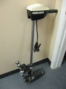lot 24 image: MINN KOTA TROLLING MOTOR