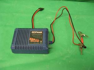 lot 29 image: EZ PEAK ACDC PEAK CHARGER 4AMP FAST CHARGE