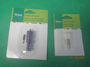 lot 92 image: CRICUT SCORING TIP