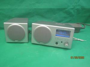 lot 34 image: BOSTON RECEPTER RADIO HD AND SATELLITE SPEAKER