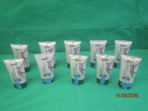 lot 35 image: SUAVE ANTI FRIZZ CREAM