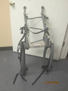 lot 37 image: SARIS BONES 3 BIKE RACK