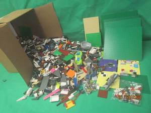 lot 120 image: 18LB OF LEGOS&nbsp