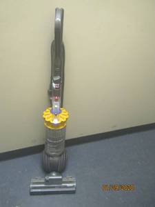 lot 153 image: DYSON DC 40 TESTED AND WORK&nbsp